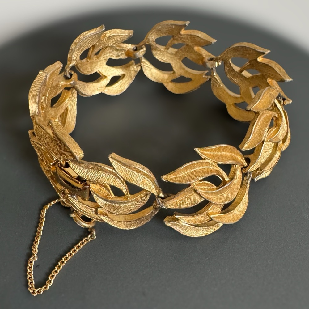 Vtg Puccini Brushed Gold Tone Leaf Link Bracelet Signed MCM Safety Chain